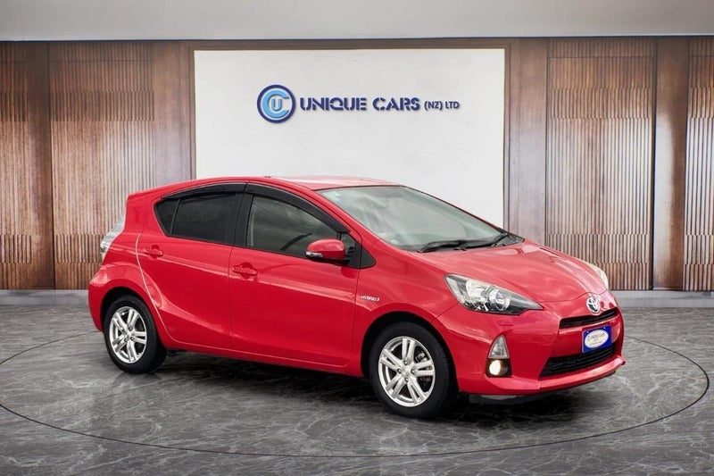 2013 Toyota Aqua 1.5 Type G Hybrid, photo 3