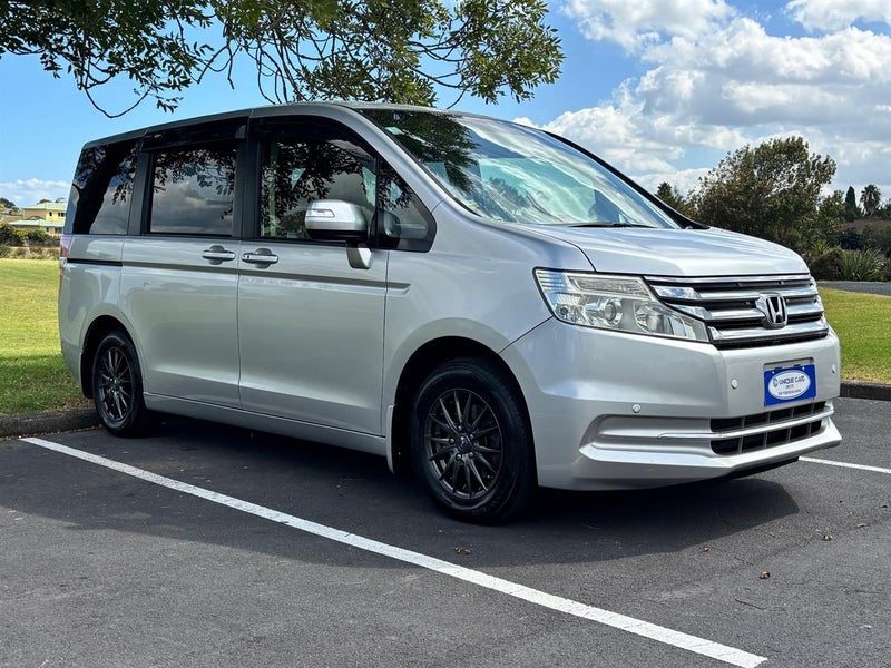2014 Honda Step Wagon 2.0 G Comfort Selection, photo 2