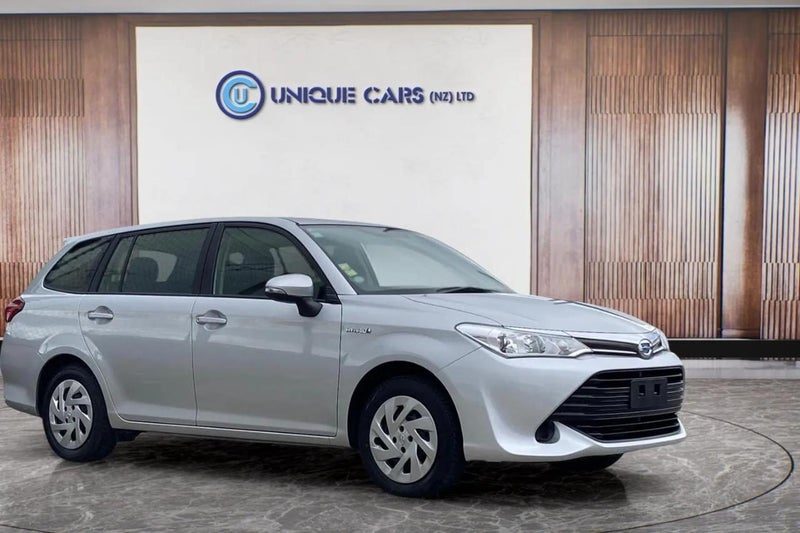 2017 Toyota Corolla Fielder 1.5G Hybrid, photo 3