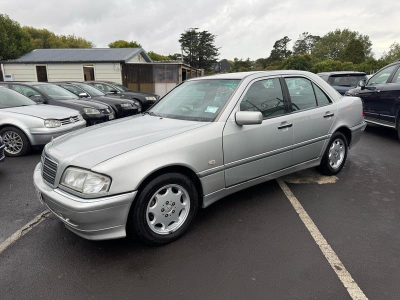 1998 Mercedes-Benz C 240 Low kms! Bluetooth!