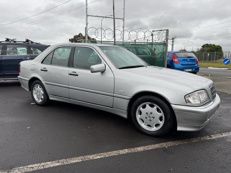 1998 Mercedes-Benz C 240 Low kms! Bluetooth!, photo 3