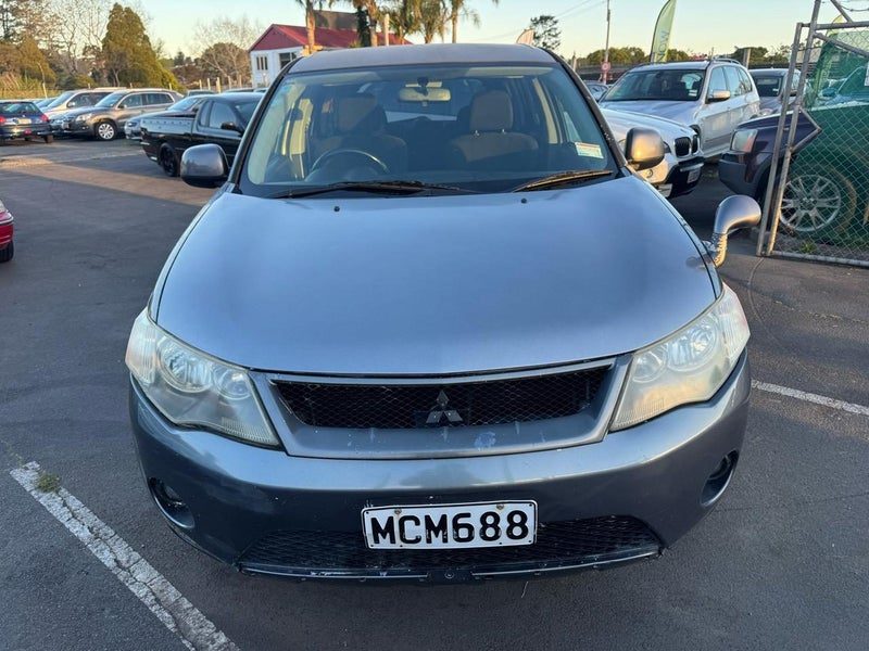 2005 Mitsubishi Outlander 7 SEATER 4WD, photo 2