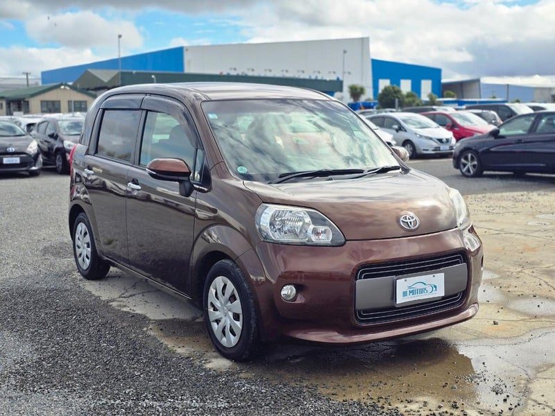 2015 Toyota Porte Push Start, Power Slide Door, photo 3