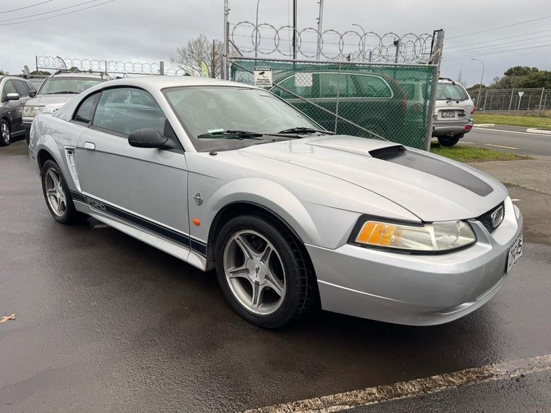 1999 Ford Mustang GT 35th anniversary, photo 2