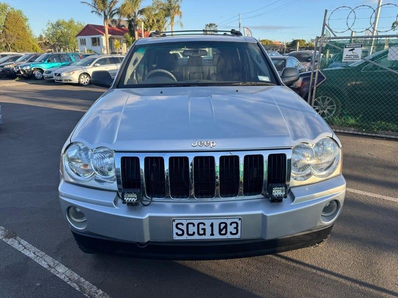 2005 Jeep Grand Cherokee 5.7 Lifted with exhaust!, photo 2