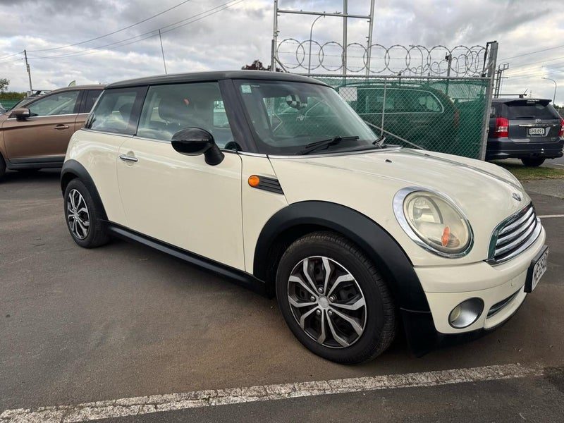 2008 MINI Cooper 126,000KM | 6 SPEED AUTO | 2 KEYS, photo 3