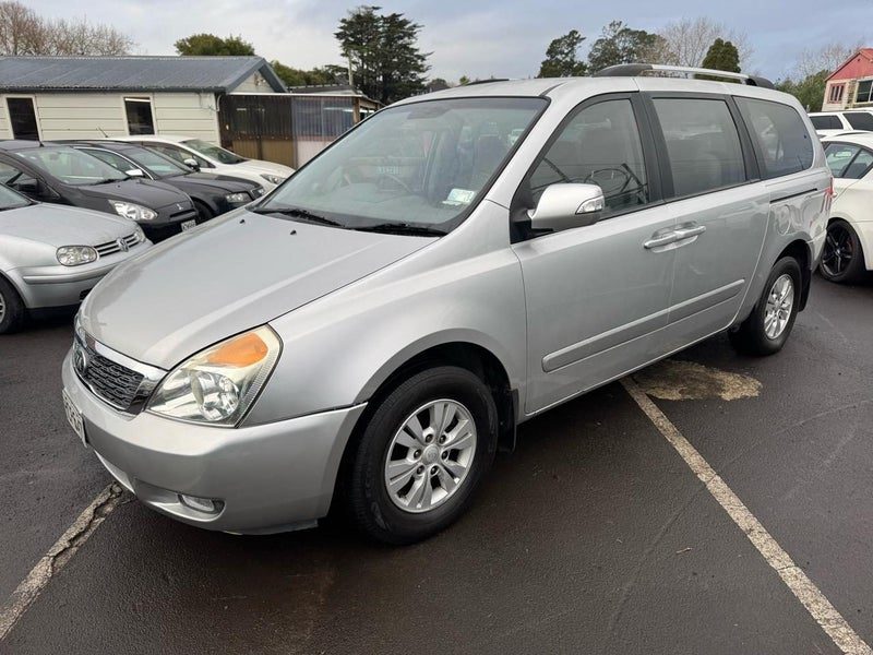 2013 Kia Carnival V6 EX