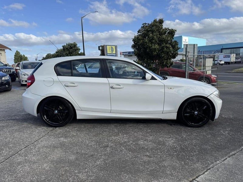 2008 BMW 130i Msport with leather seats, photo 3