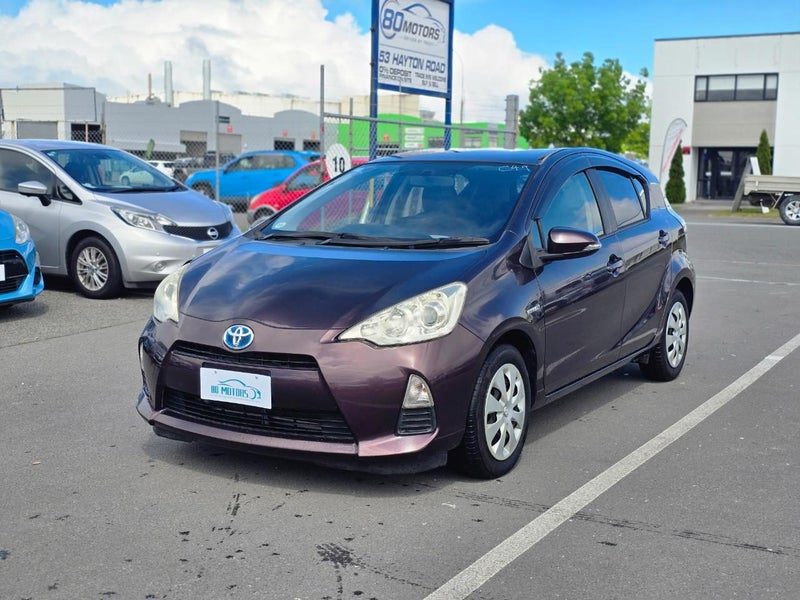 2013 Toyota Aqua S, main photo
