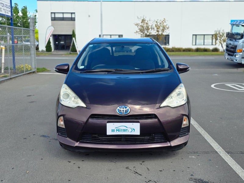 2013 Toyota Aqua S, photo 2