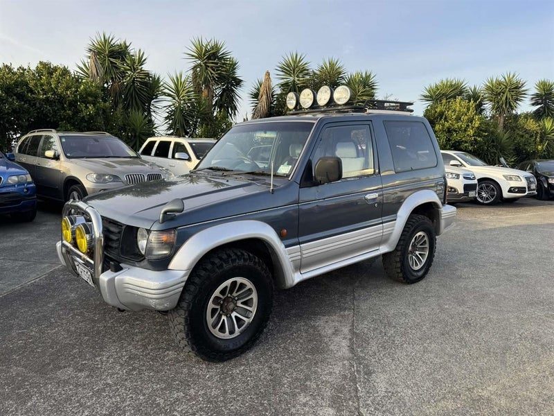 1993 Mitsubishi Pajero SWB manual 3.0 V6