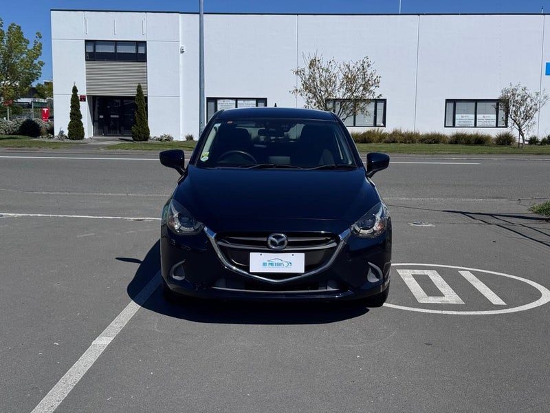 2015 Mazda Demio 13S Push Button Start, photo 2