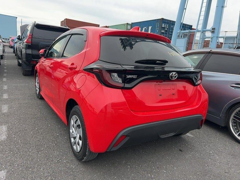 2020 Toyota Yaris X, photo 2