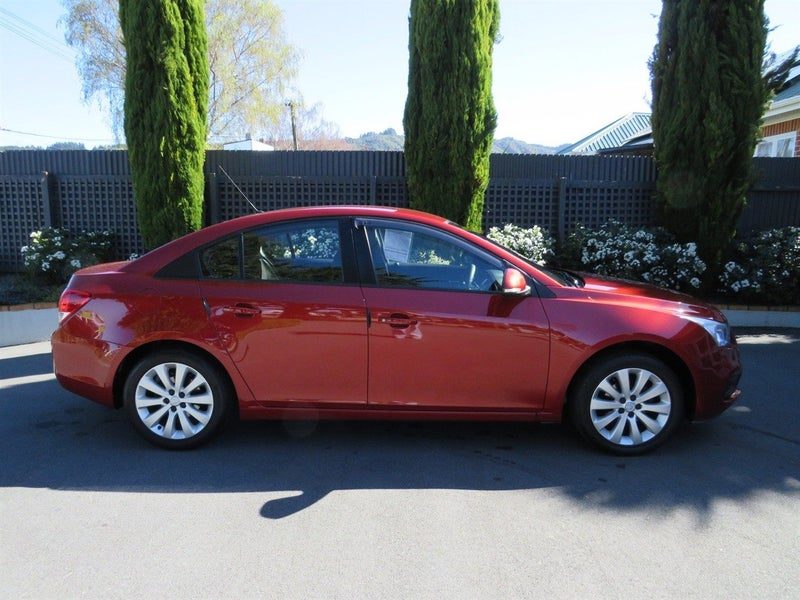 2017 Holden Cruze, photo 2