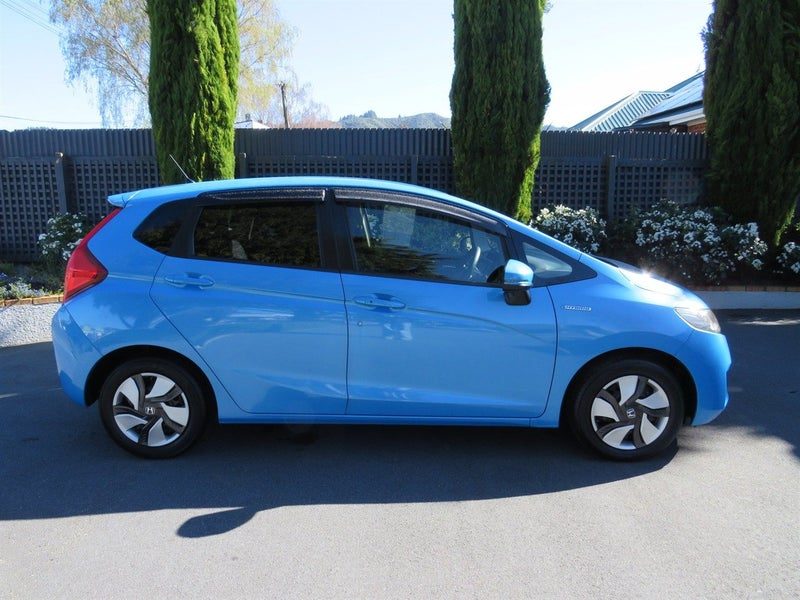2014 Honda Fit Hybrid L Package, photo 2