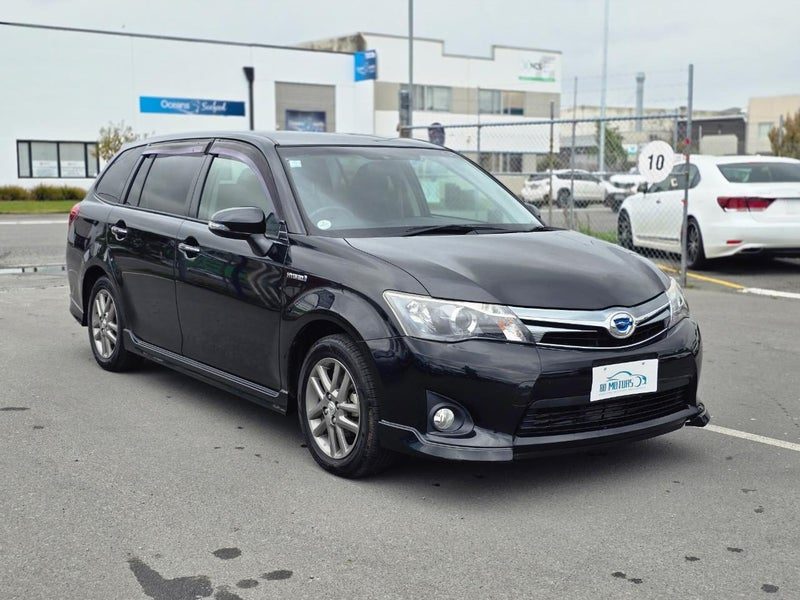 2014 Toyota Corolla FIELDER HYBRID G, photo 3