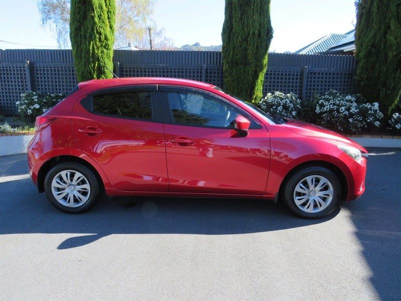 2016 Mazda Demio 13S, photo 2