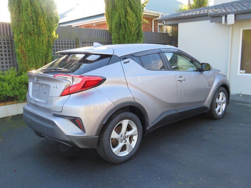 2017 Toyota C-HR S, photo 3
