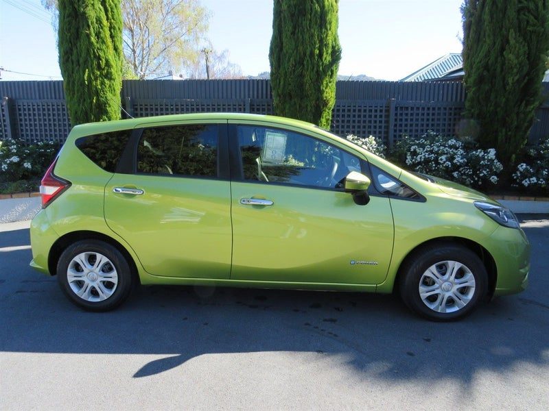 2017 Nissan Note E- POWER, photo 2