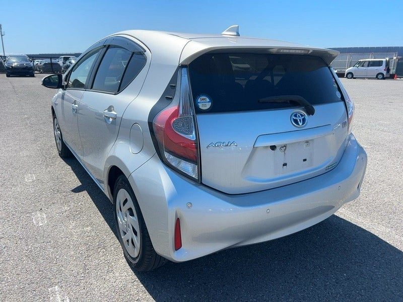 2019 Toyota Aqua S, photo 2