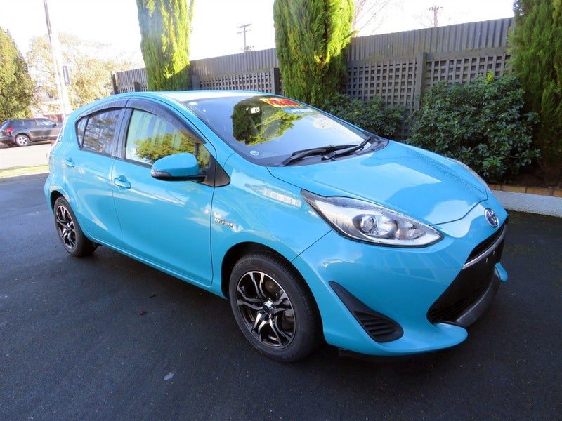 2017 Toyota Aqua S