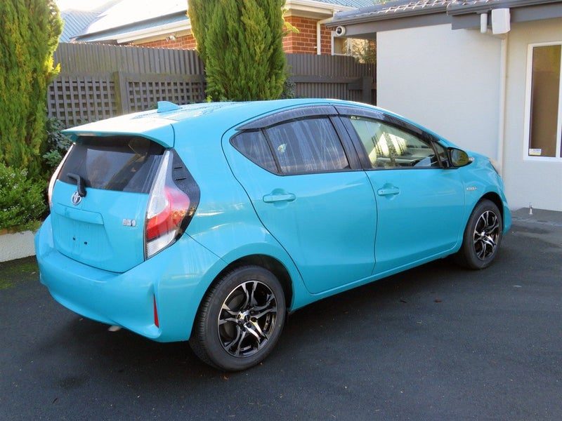2017 Toyota Aqua S, photo 3