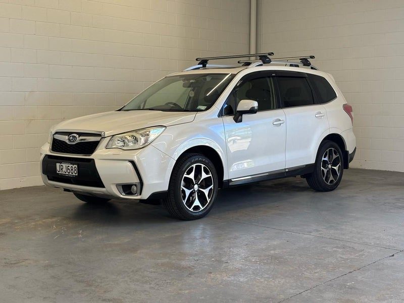 2013 Subaru Forester XT AWD, photo 3