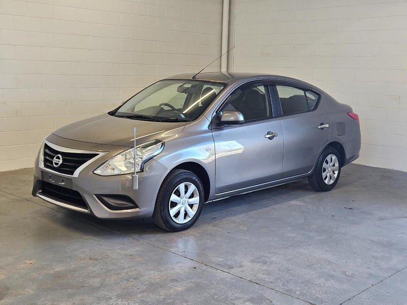 2015 Nissan Tiida LATIO, photo 3