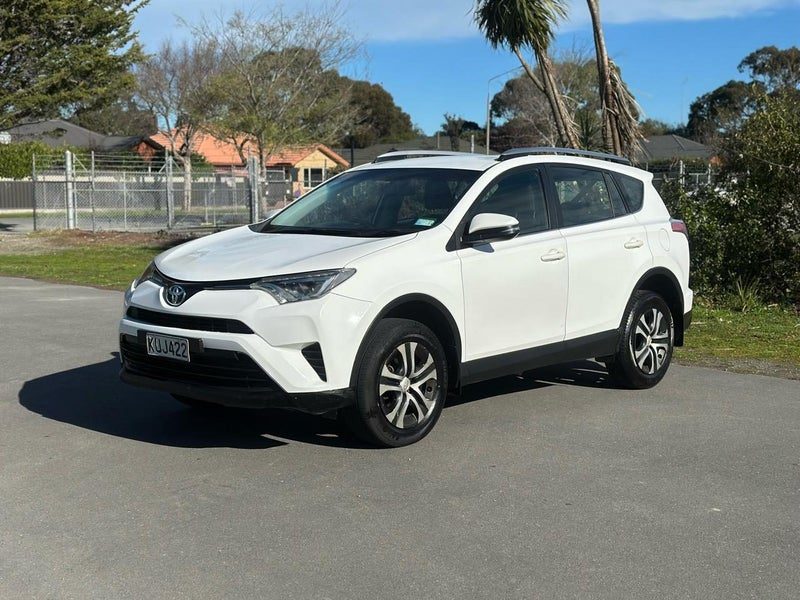 2017 Toyota RAV4 GX, photo 3