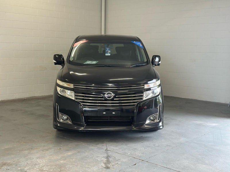 2012 Nissan Elgrand Highway Star, photo 2