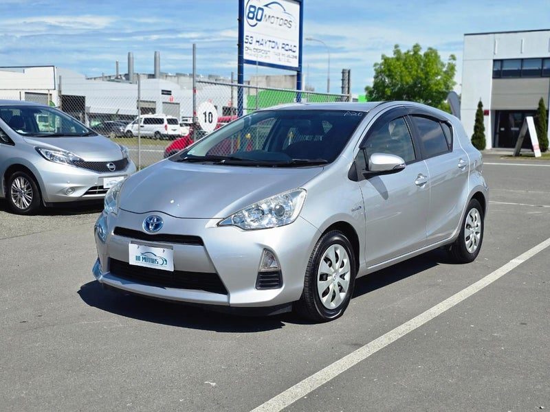 2013 Toyota Aqua S Push botton start