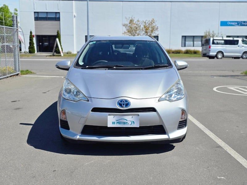 2013 Toyota Aqua S Push botton start, photo 2