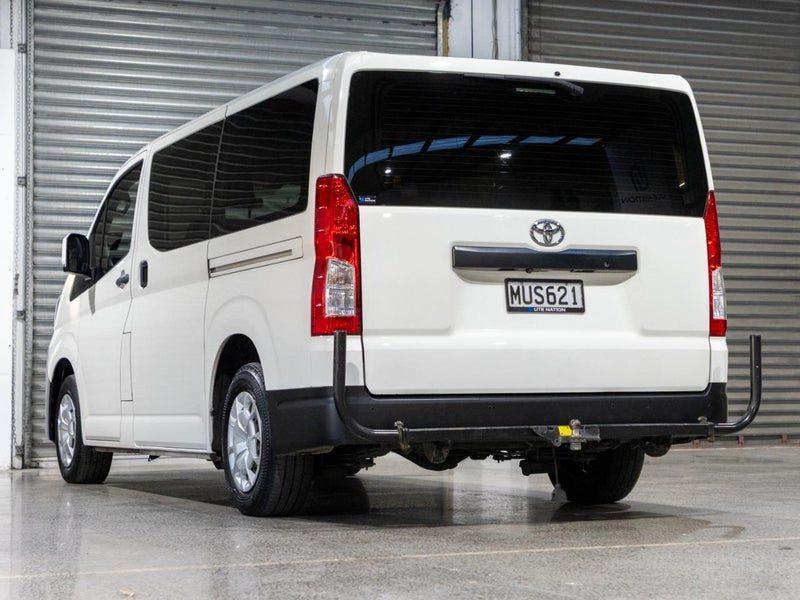 2020 Toyota Hiace ZR GVN 2.8DT/6AT, photo 2