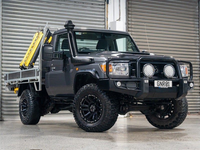 2023 Toyota Land Cruiser LT 4.5DT/4WD/5MT