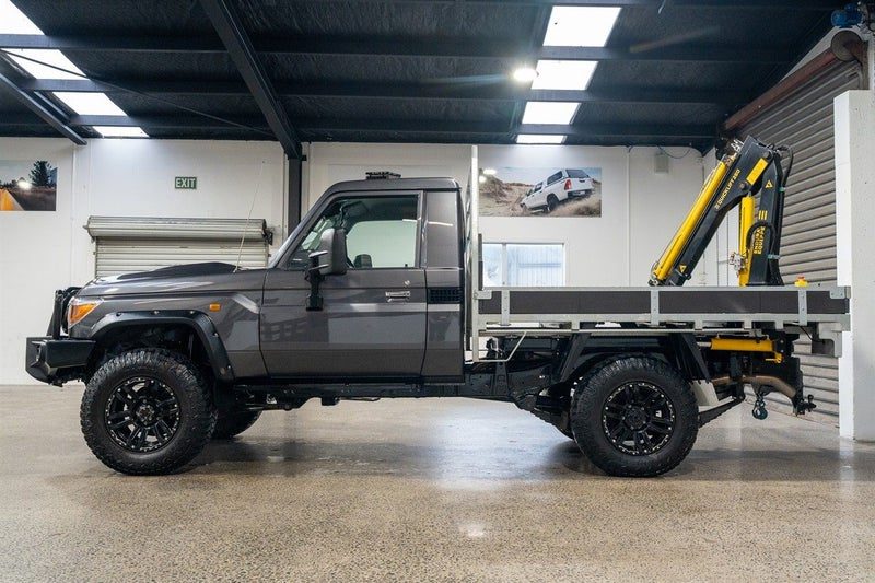 2023 Toyota Land Cruiser LT 4.5DT/4WD/5MT, photo 3