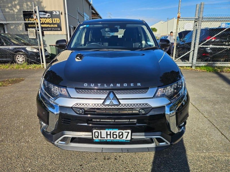 2018 Mitsubishi Outlander 7 Seater, photo 2