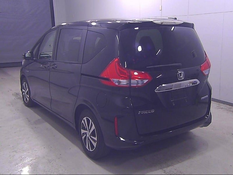 2017 Honda Freed Hybrid, photo 3