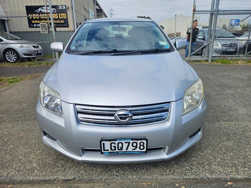 2008 Toyota Corolla Axio, photo 2