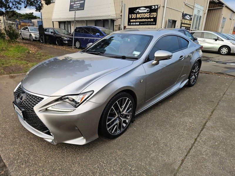 2017 Lexus RC300h F Sport, photo 3