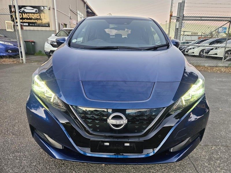 2022 Nissan Leaf 40X, photo 2