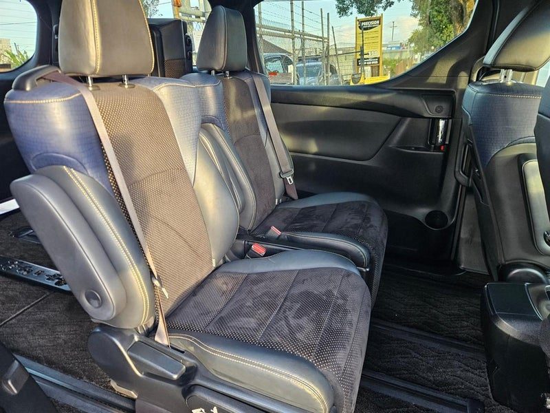 2017 Toyota Vellfire 2.5Z, photo 2