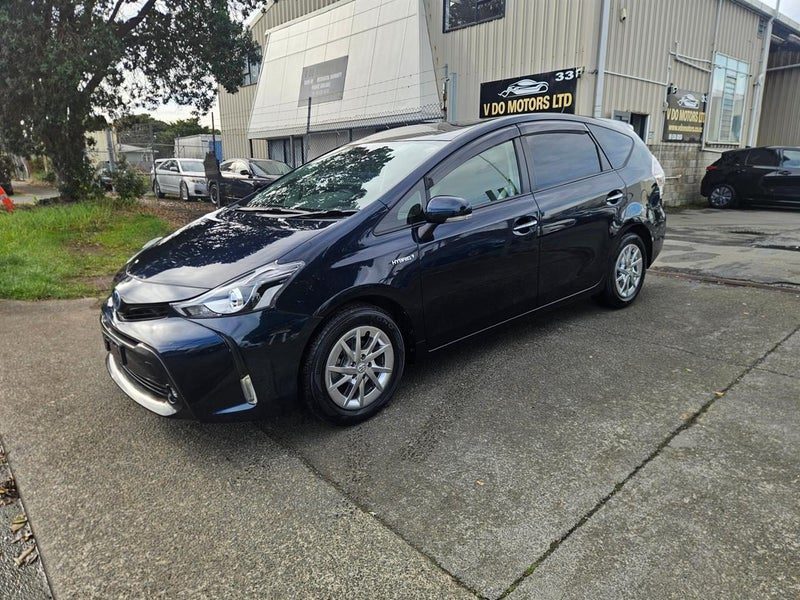 2019 Toyota Prius Alpha, photo 3