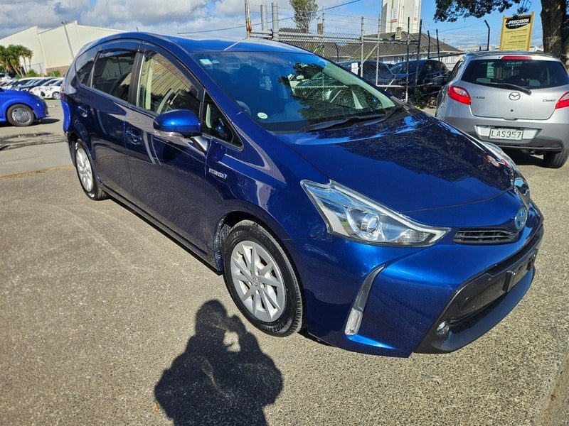 2019 Toyota Prius Alpha