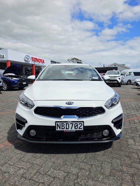 2020 Kia Cerato Lx 2.0P/6At -, photo 2