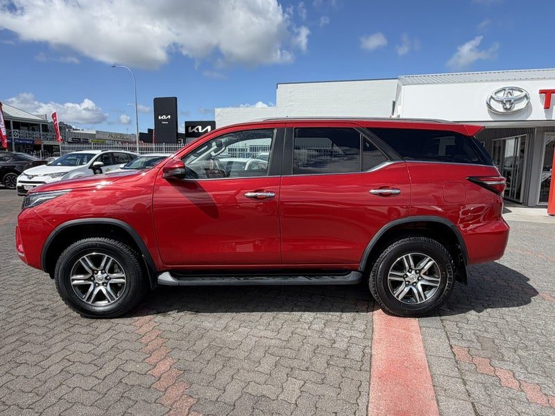 2023 Toyota Fortuner GXL 2.8DT 6AT 4WD WG/5D/7S -, photo 3