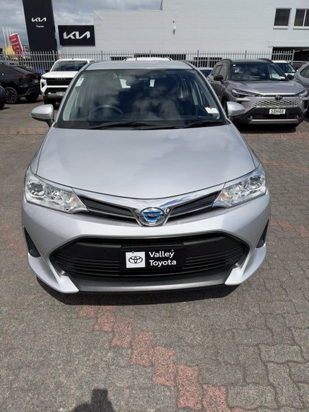2021 Toyota Corolla Fielder, photo 2