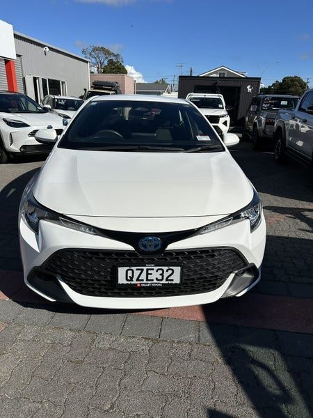 2024 Toyota Corolla GX 1.8P HEV CVT FWD HB/5D/5S -, photo 2