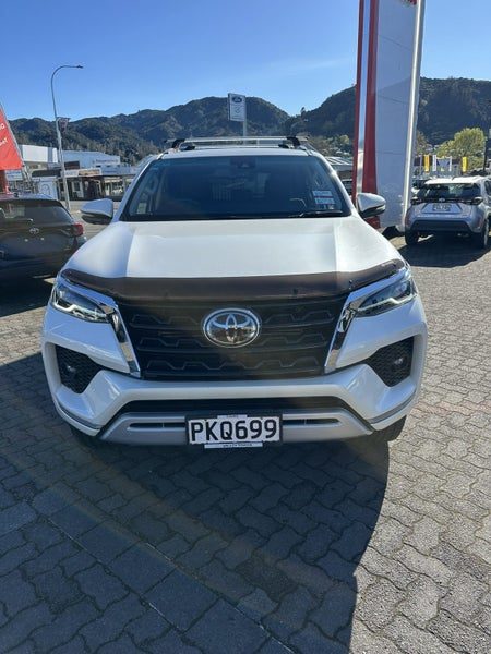 2022 Toyota Fortuner Limited, photo 2