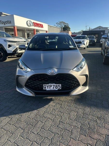 2024 Toyota Yaris GX 1.5P HV ECVT FWD HB/5D/5S -, photo 2