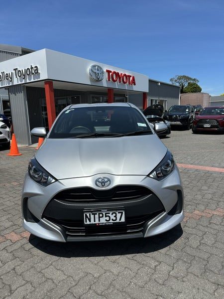 2021 Toyota Yaris GX 1.5, photo 2